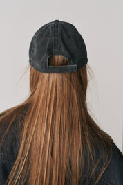 SCRIPT LOGO CAP - BLACK & CREAM