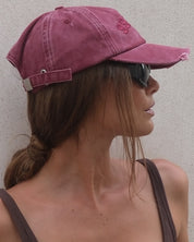SŚAINT LOGO CAP - CHERRY