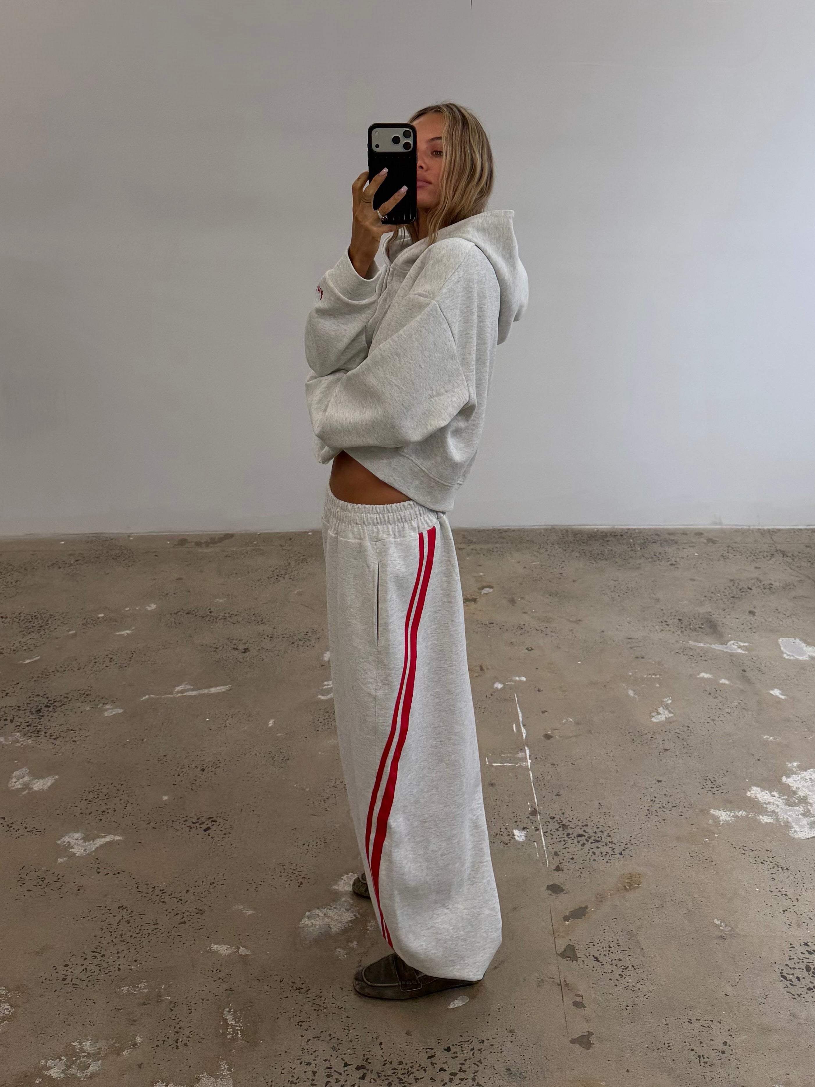 SŚAINT BARREL PANT - GREY & RED