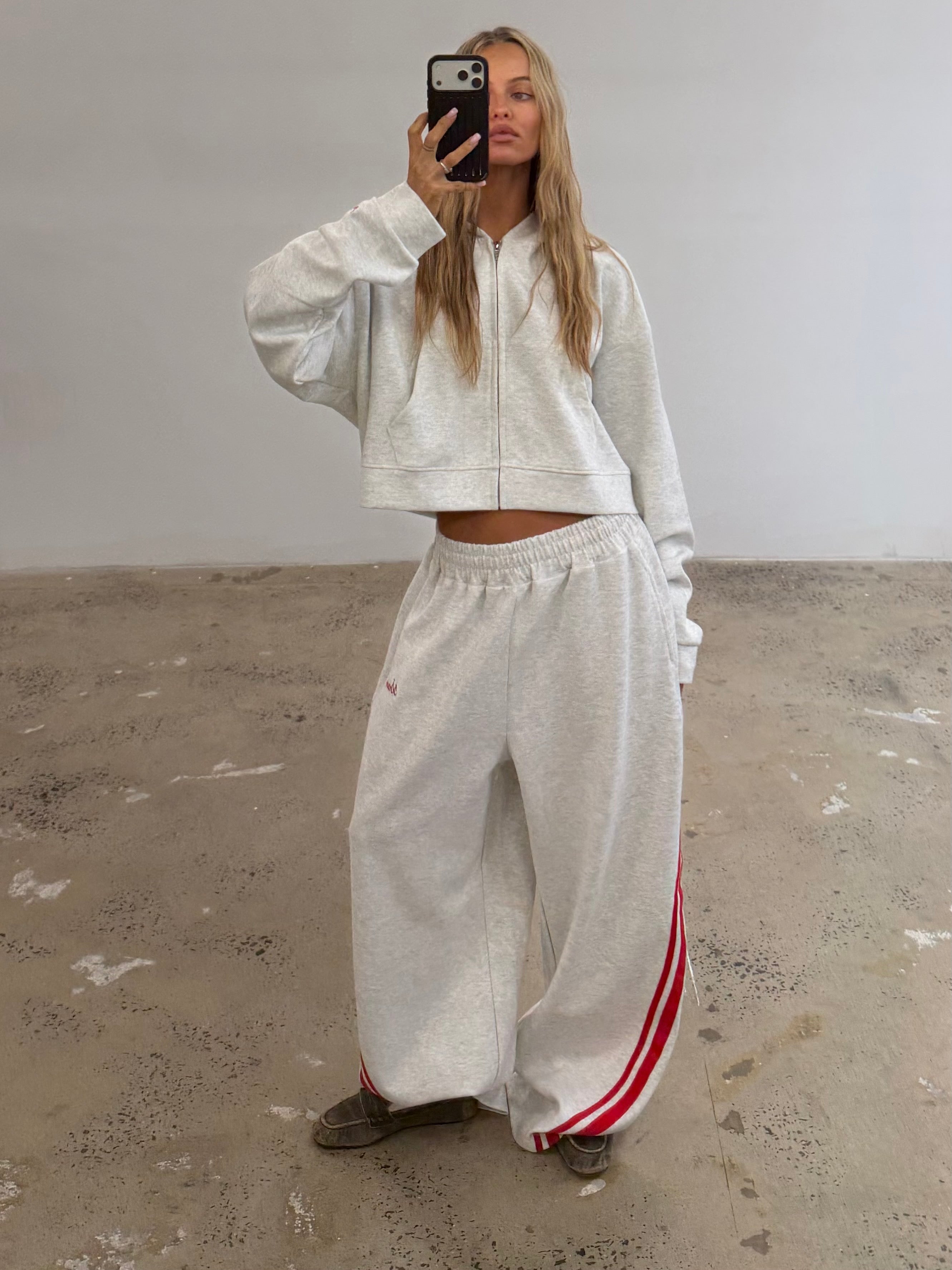 SŚAINT BARREL PANT - GREY & RED