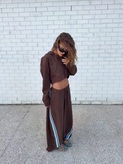 SŚAINT CROPPED HOODIE - BROWN