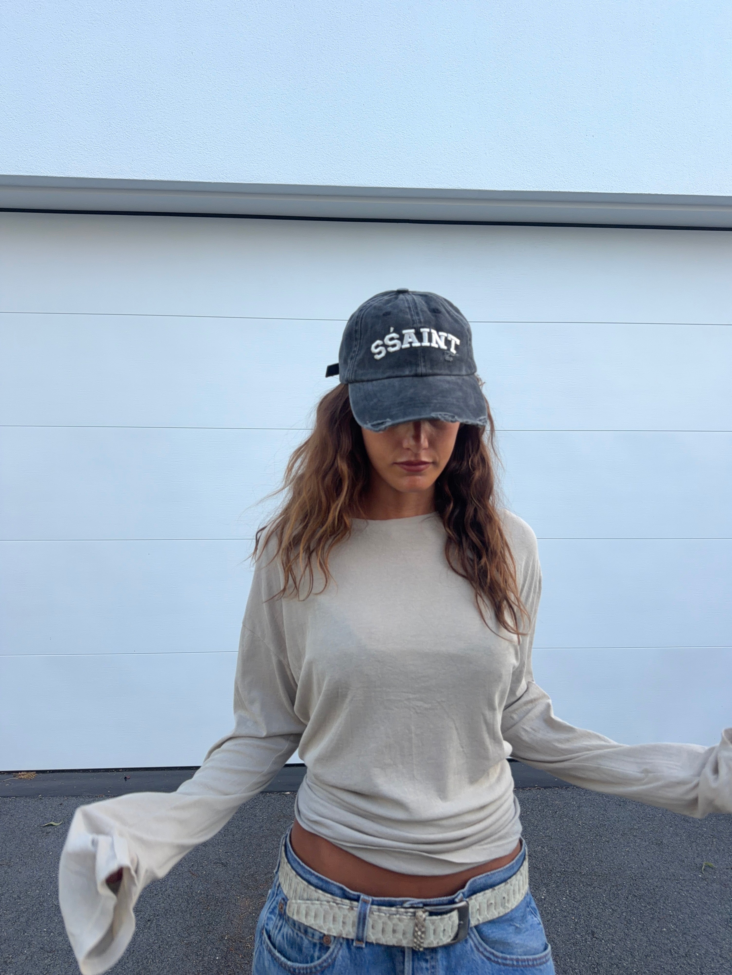SŚAINT LOGO CAP - BLACK & CREAM ACID WASH