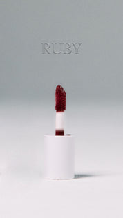 SŚAINT LIP GLOSS