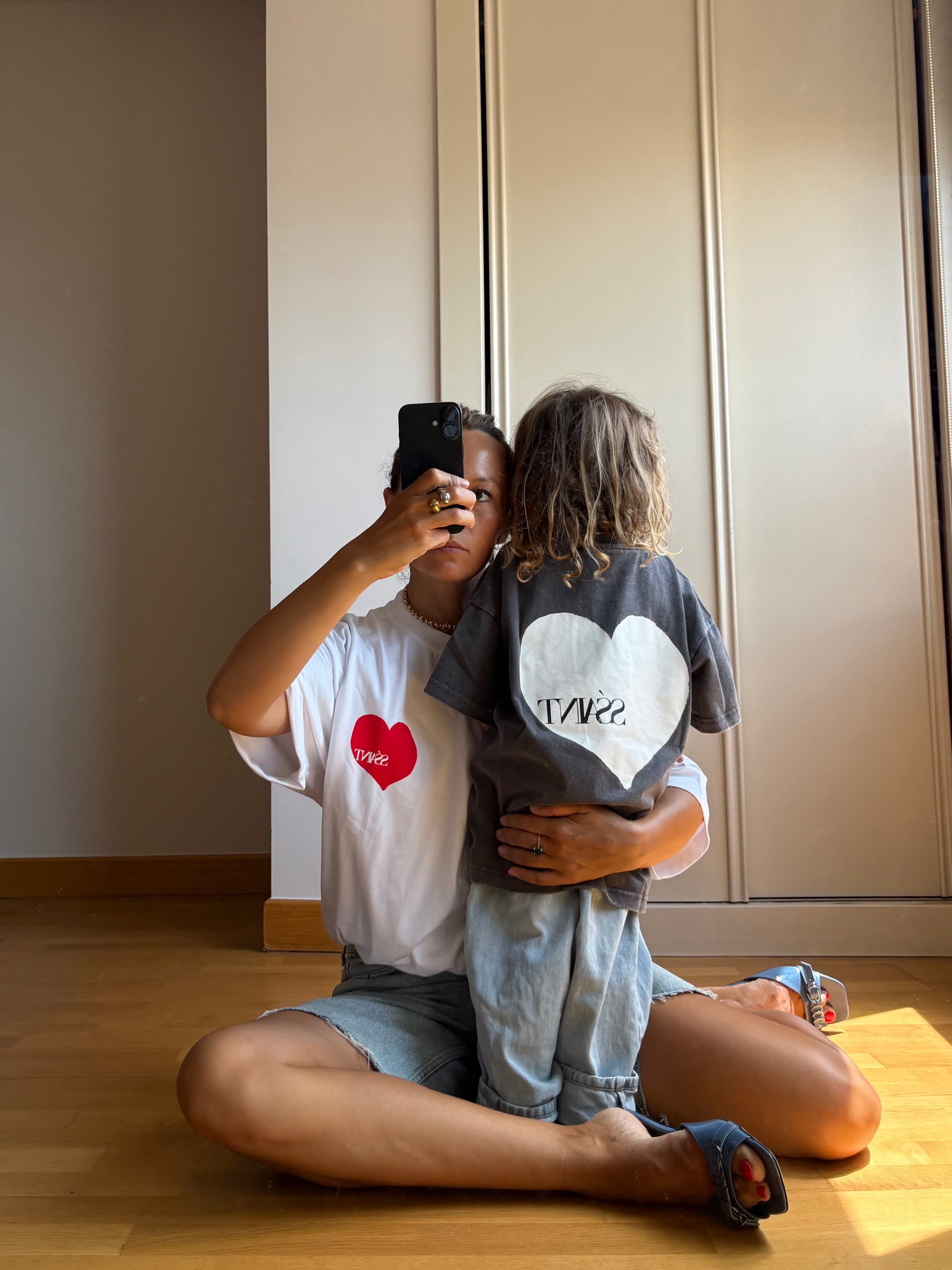 KIDS HEART TEE - ACID WASH CHARCOAL
